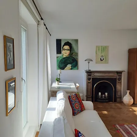 Spacious In Tempelhof Park Area