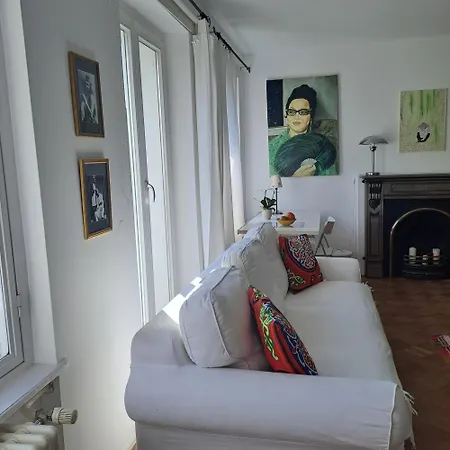 Spacious In Tempelhof Park Area *